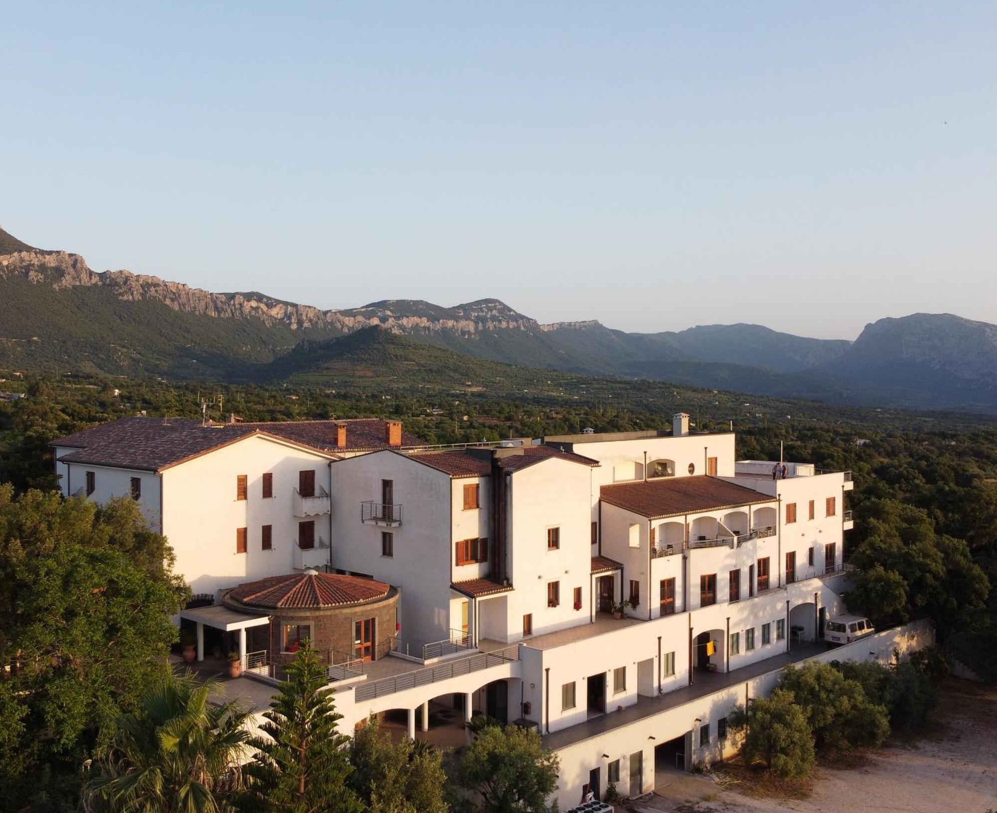 Hotel Il Querceto Dorgali Eksteriør bilde